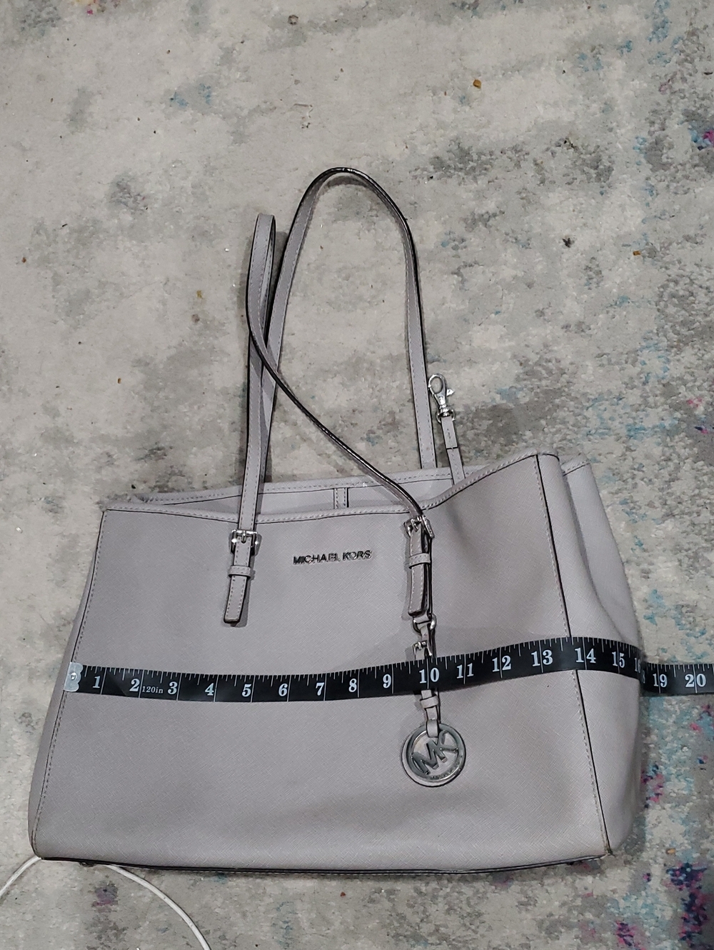 Michael Kors Jet Set Travel Medium Carryall Tote In Grey/Silver Saffiano Leather - Picture 15 of 16